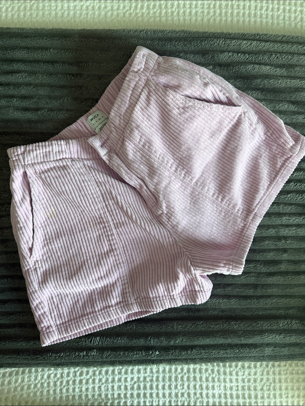 BEACH GIRL OUTFITS 4 pc. RVCA SHORTS AND JETTY CROP TOPS ALL SMALL - Picture 7 of 12